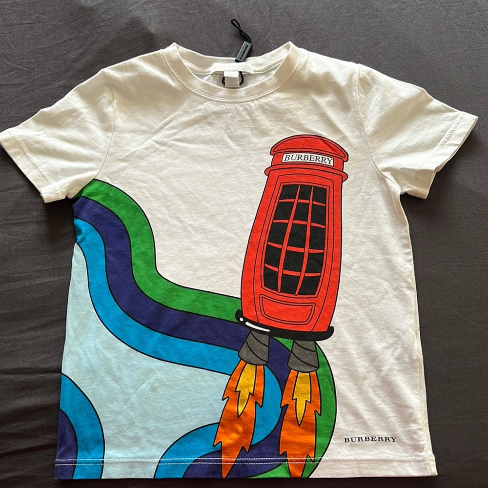 Boy Burberry T-Shirt Size 6Y